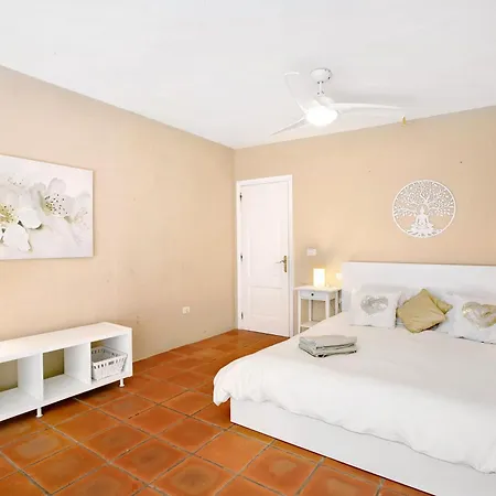 Saint Maxime * Costa Adeje